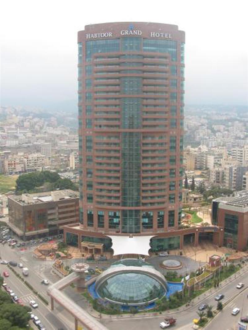 Готель Al Habtoor Grand Бейрут Екстер'єр фото