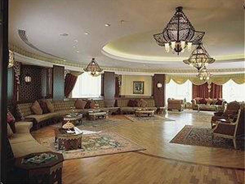 Готель Al Habtoor Grand Бейрут Екстер'єр фото